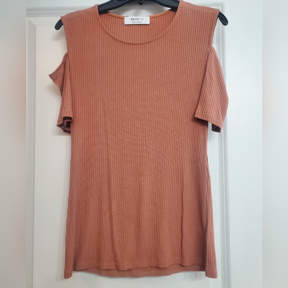 Cold Shoulder Top - Picture 4 of 4